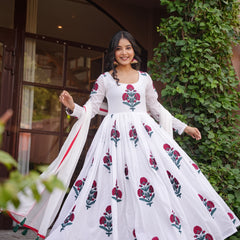 Apurva Anarkali Set