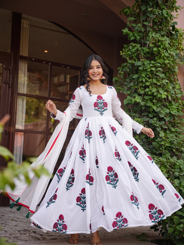 Apurva Anarkali Set