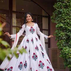 Apurva Anarkali Set