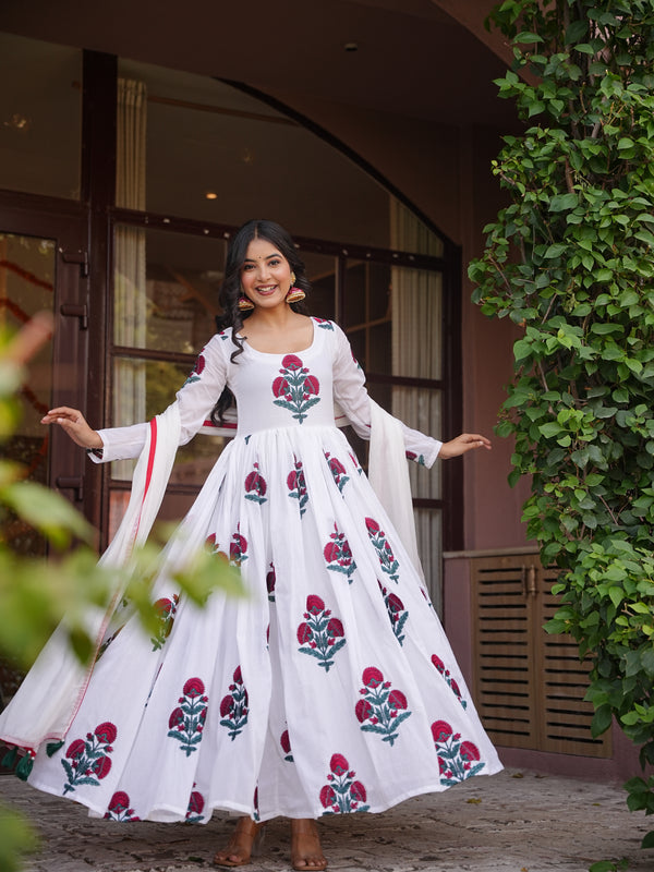 Apurva Anarkali Set