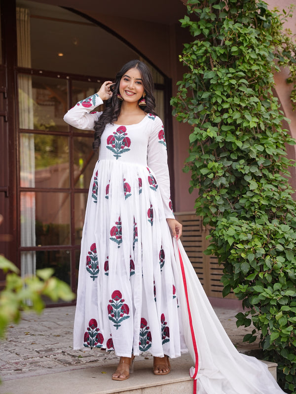 Apurva Anarkali Set