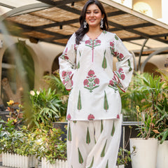 Juhi Farshi Set