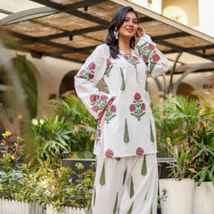Juhi Farshi Set