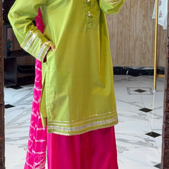 Mona Farshi Set