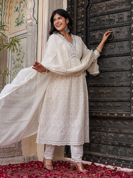 Falak Chikankari Alia Suit Set