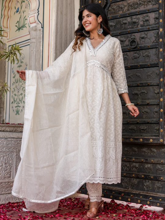Falak Chikankari Alia Suit Set
